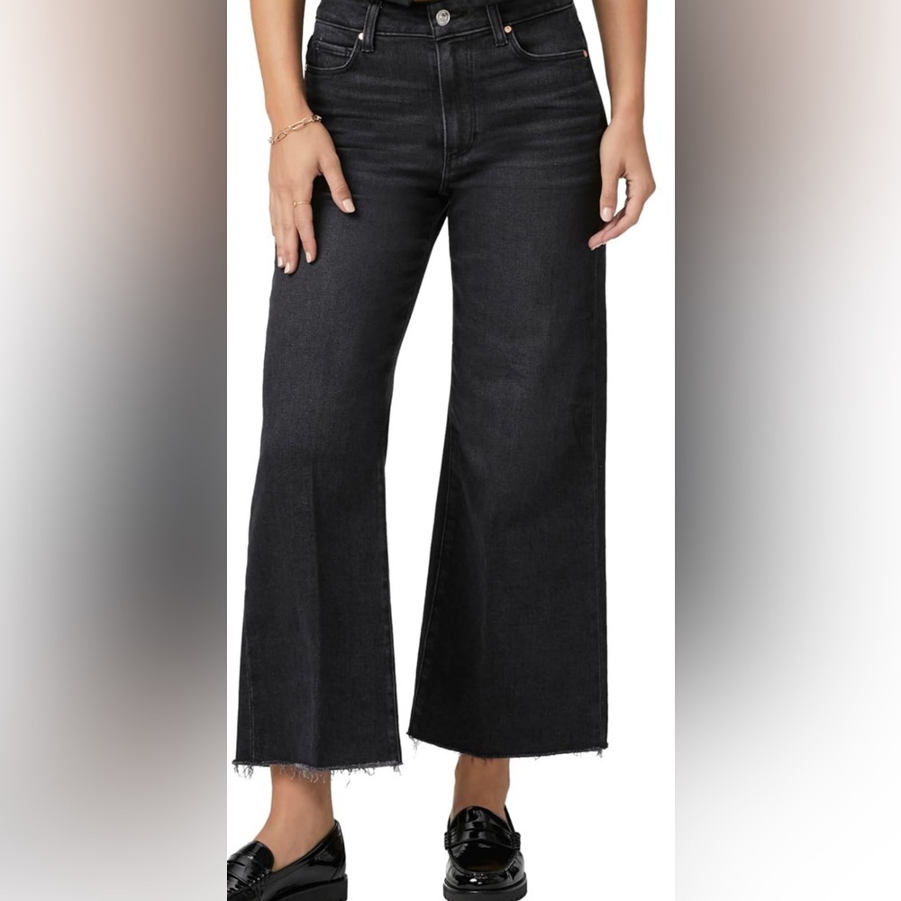 Paige Anessa style high rise wide leg scissor cut bottom woman’s jeans. Size 28.